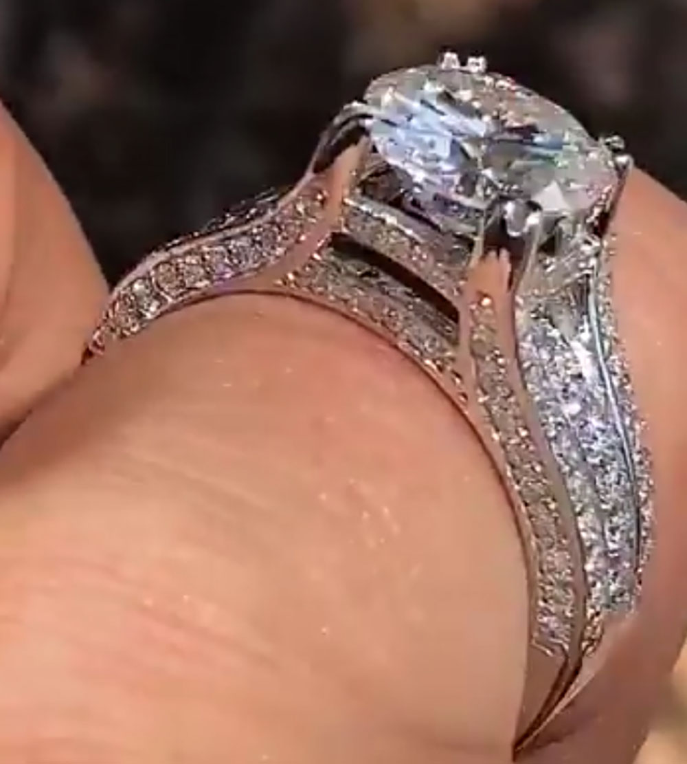 Moissanite Engagement Ring 1 Carat - カスタムソリッド14Kホワイトゴールド 男女兼用 結婚式 パーティー 記念日 婚約指輪