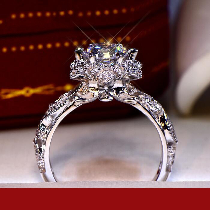 ホローフラワースター S925 スターリングシルバーリング  - Moissanite Engagement Ring 1 Carat のレビューと価格