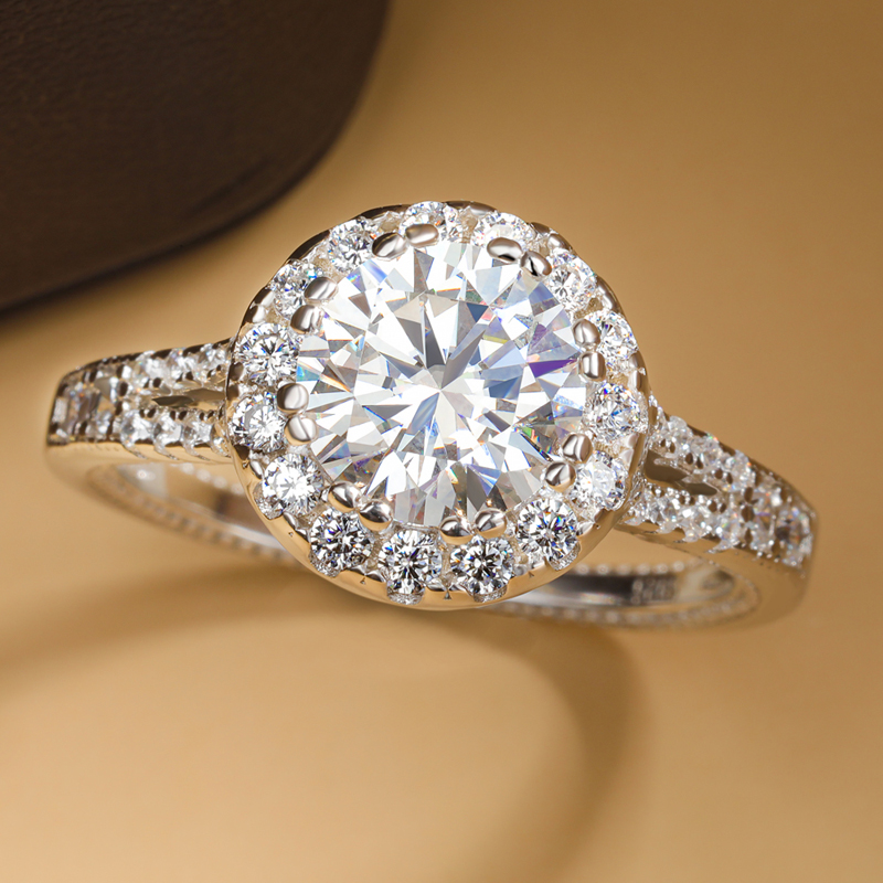 本物の 2ct モアッサナイトリング 925 スターリングシ - Moissanite Engagement Ring 1 Carat のレビューと価格