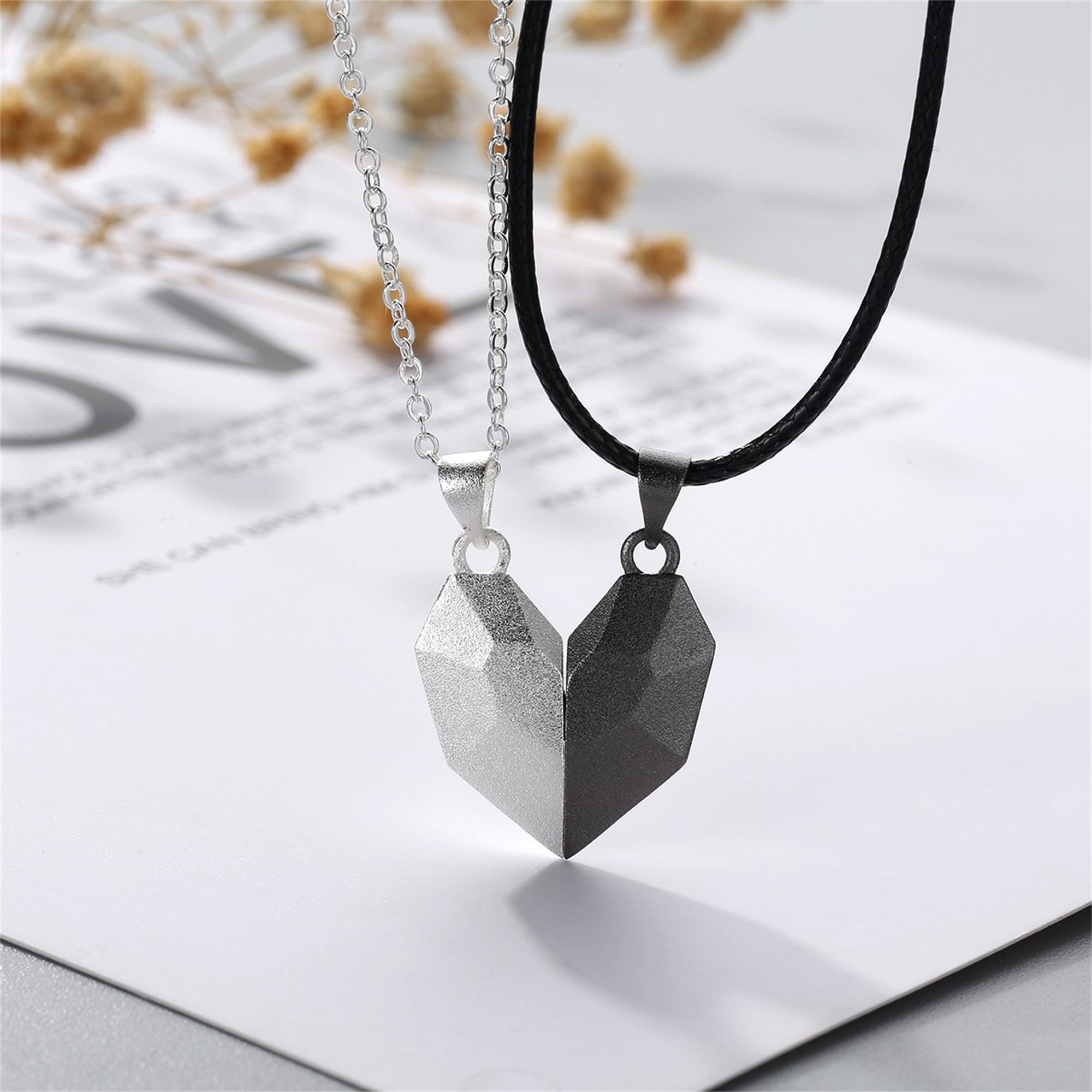 カスタムカップル用マグネットハートネックレスセット、ペアネッ - Magnetic Couple Matching Necklaces のレビューと価格