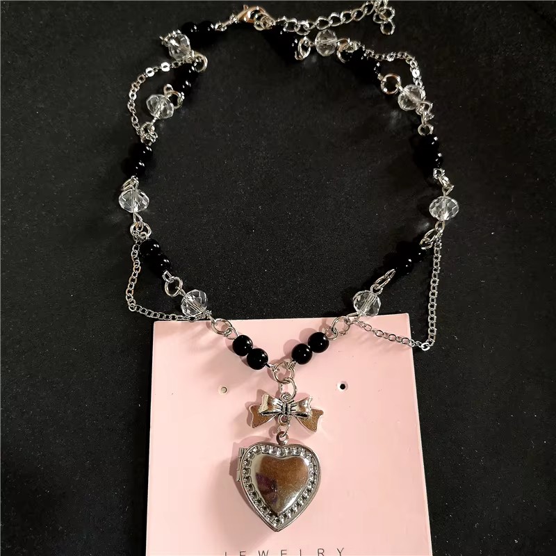 女性用ステンレススチールハートロケットペンダント,シルバーカ - Heart Locket Necklace Photo のレビューと価格