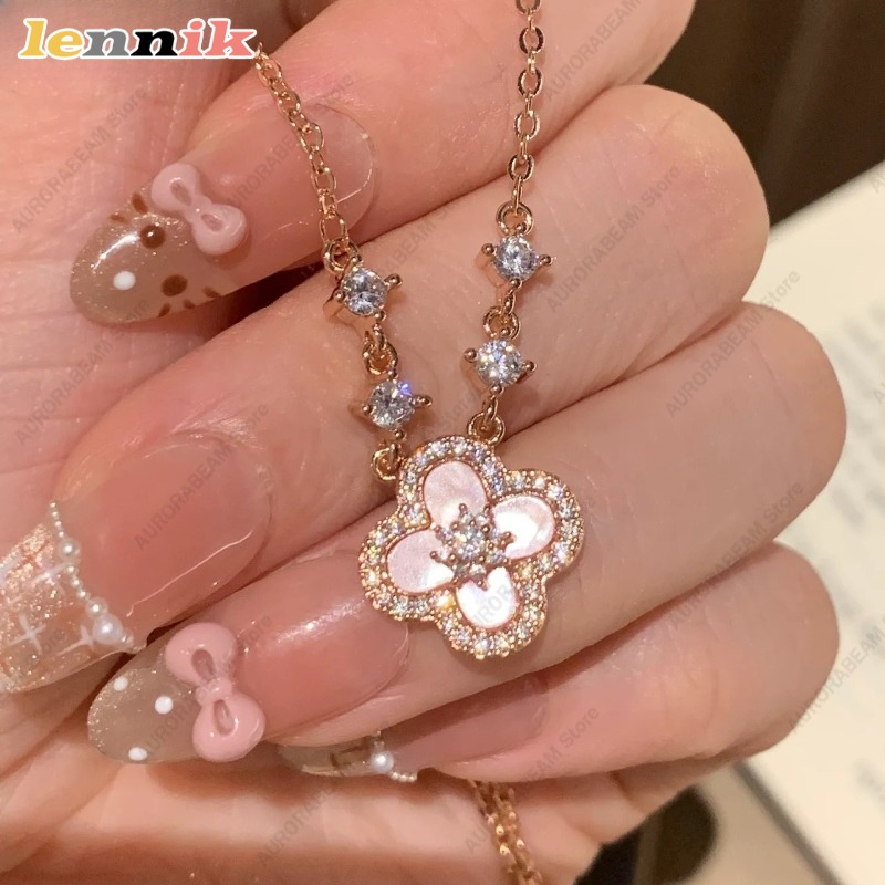 ピンクシェルネックレス、四つ葉のクローバーペンダント、18K - Layered Pendant Necklace Aesthetic のレビューと価格